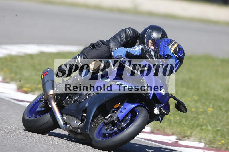 Archiv-2025/48 25.08.2025 Cornu Master School ADR/blau-bleu/0-4